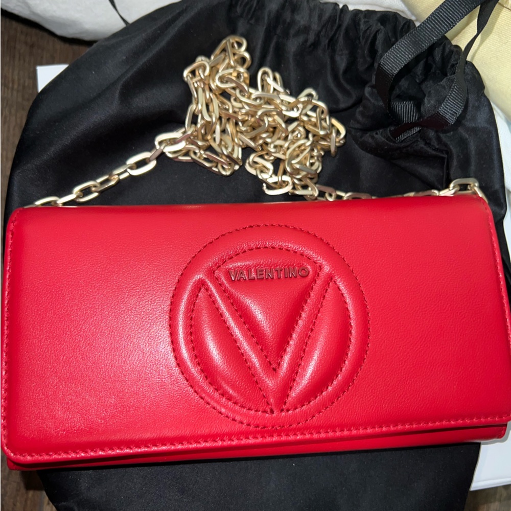 Mario Valentino wallet in chain in red colour like new